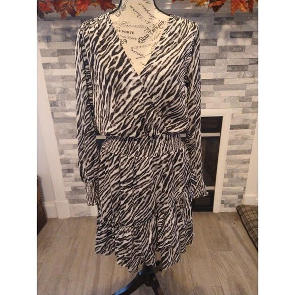 Michael kors Ruffled Puff Sleeve Dress Sm Zebra Cottage Core Boho Feminine - Picture 5 of 11